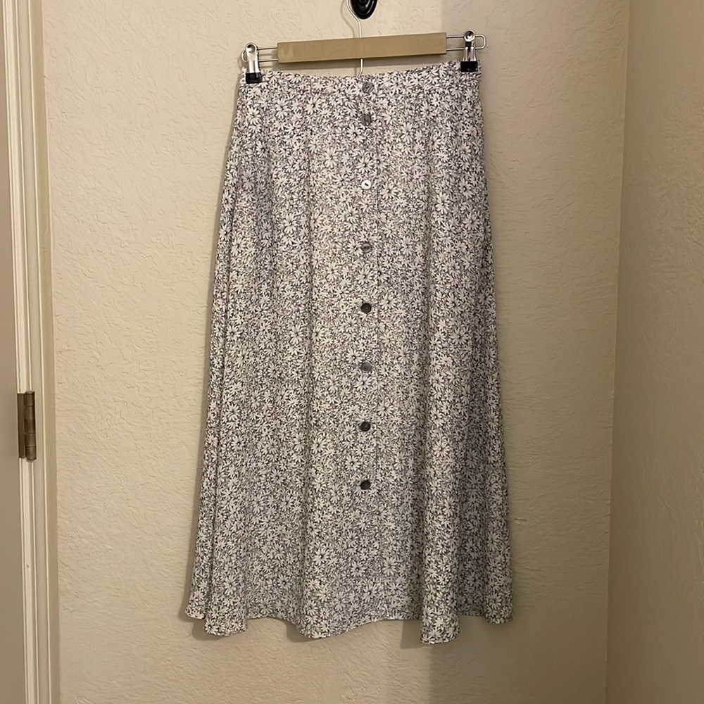 Liz Claiborne floral button up skirt